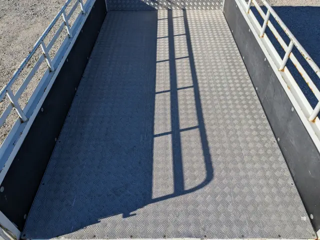 三菱 キャンター TPG-FBA20(2WD)の写真11