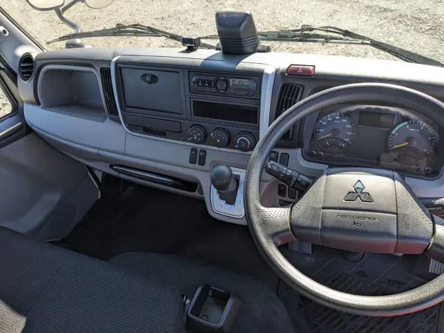 三菱 キャンター TPG-FBA20(2WD)の写真30