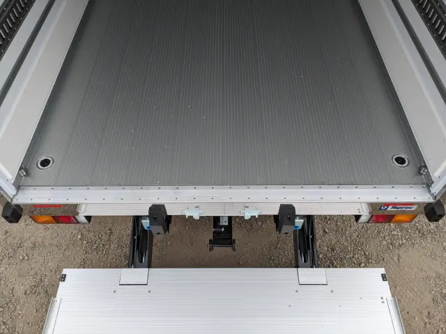 三菱 ファイター 2KG-FK65F(2WD)の写真11