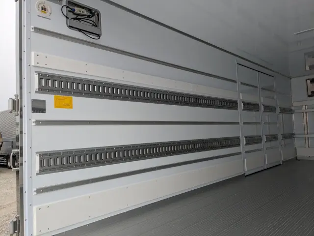 三菱 ファイター 2KG-FK65F(2WD)の写真20