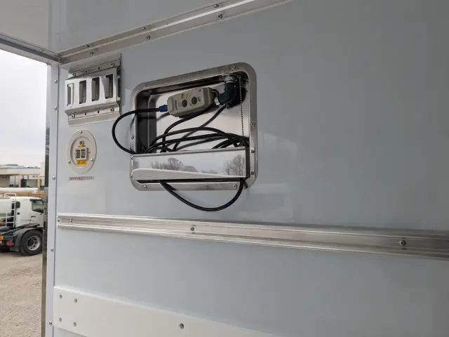 三菱 ファイター 2KG-FK65F(2WD)の写真21