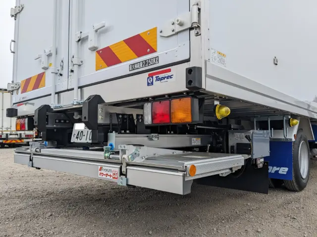 三菱 ファイター 2KG-FK65F(2WD)の写真6