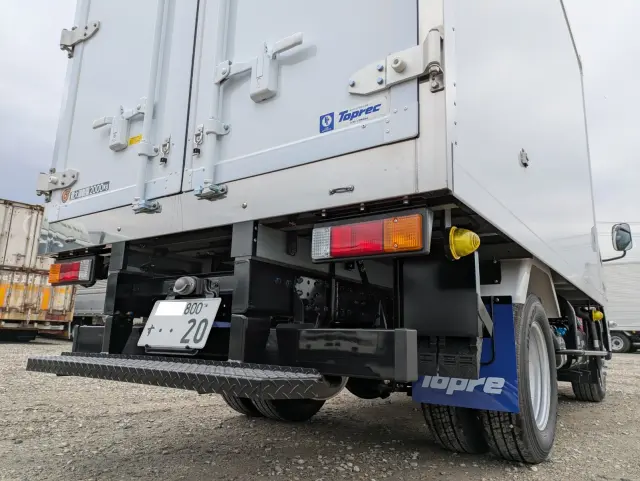 三菱 キャンター 2RG-FBAV0(2WD)の写真10