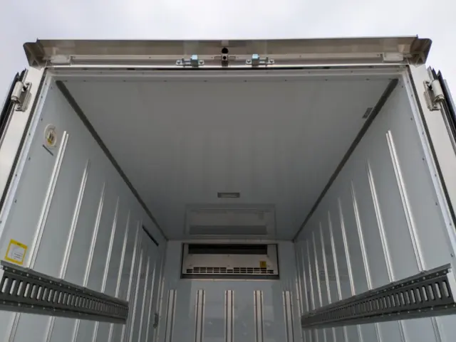 三菱 キャンター 2RG-FBAV0(2WD)の写真13