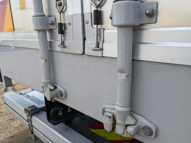 日野 レンジャー 2KG-FD2ABG(2WD)の写真8