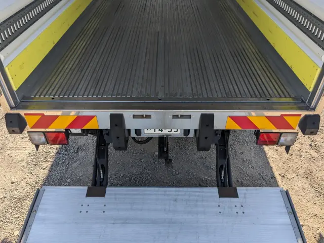 日野 レンジャー 2KG-FD2ABG(2WD)の写真12