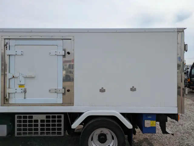 三菱 キャンター 2TG-FBA00(2WD)の写真22