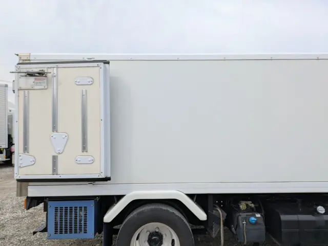 三菱 キャンター 2TG-FBA00(2WD)の写真29