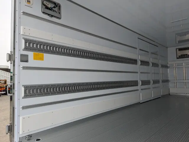 三菱 ファイター 2KG-FK65F(2WD)の写真20