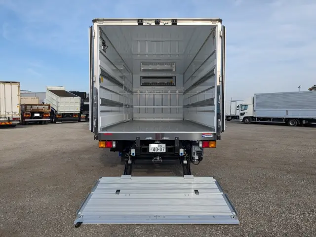 三菱 ファイター 2KG-FK65F(2WD)の写真10