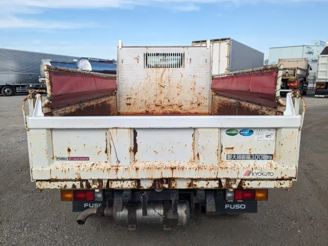 三菱 キャンター 2PG-FBA60(2WD)の写真5