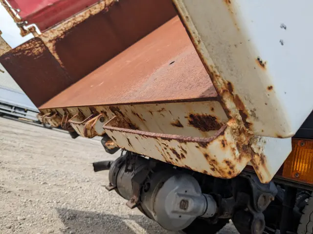 三菱 キャンター 2PG-FBA60(2WD)の写真10