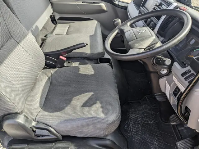 三菱 キャンター 2PG-FBA60(2WD)の写真36