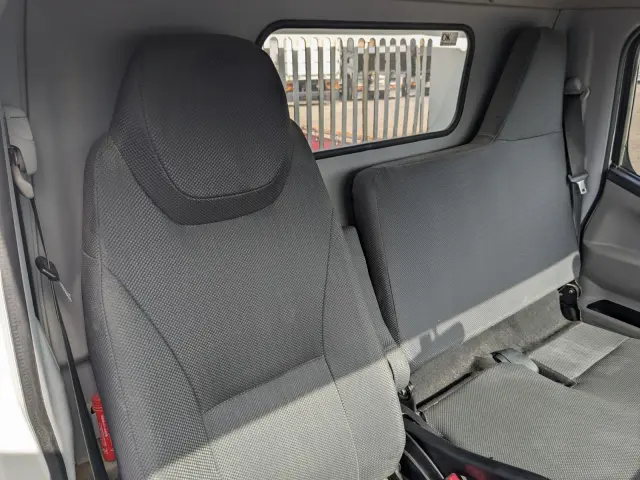 三菱 キャンター 2PG-FBA60(2WD)の写真39