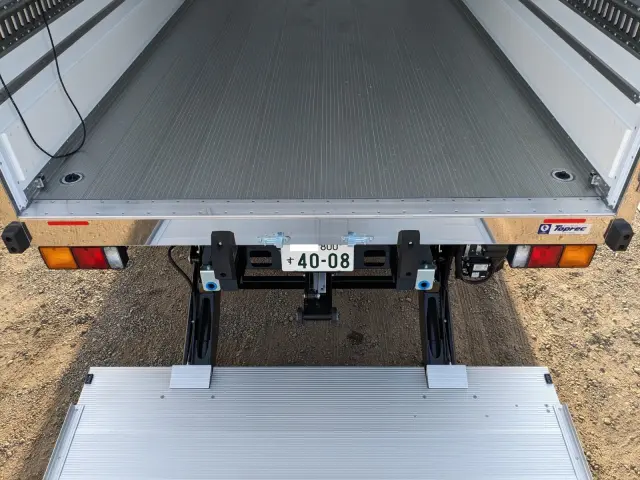 三菱 ファイター 2KG-FK65F(2WD)の写真13