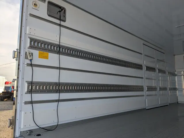 三菱 ファイター 2KG-FK65F(2WD)の写真22