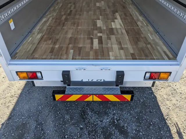 三菱 ファイター 2KG-FK65F(2WD)の写真10