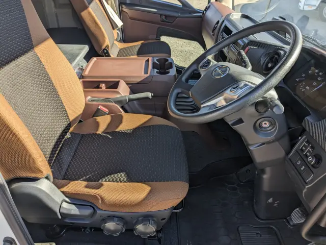 日野 レンジャー 2PG-FD2ABG(2WD)の写真37