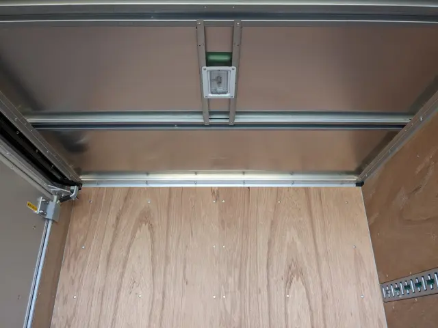 三菱 キャンター 2RG-FBA20(2WD)の写真15