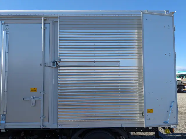 三菱 キャンター 2RG-FBA20(2WD)の写真20