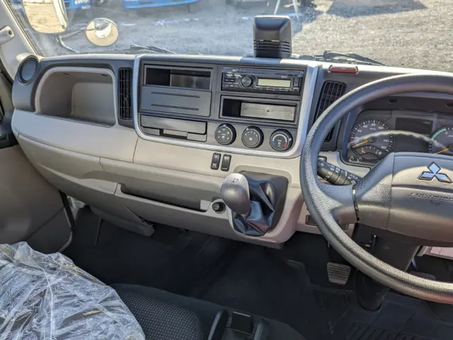 三菱 キャンター 2RG-FBA20(2WD)の写真35