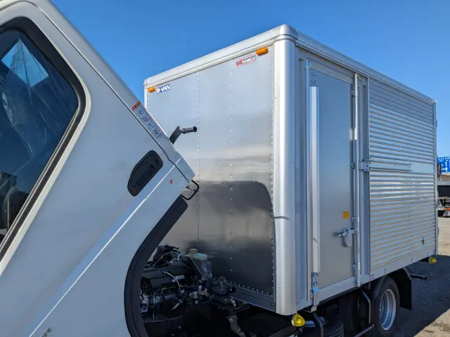 三菱 キャンター 2RG-FBA20(2WD)の写真39