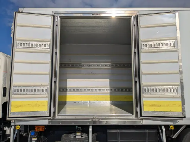 日野 レンジャー 2KG-FD2ABG(2WD)の写真30