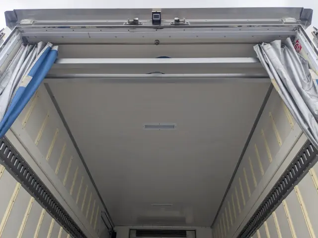 日野 デュトロ 2RG-XZU710M(2WD)の写真9