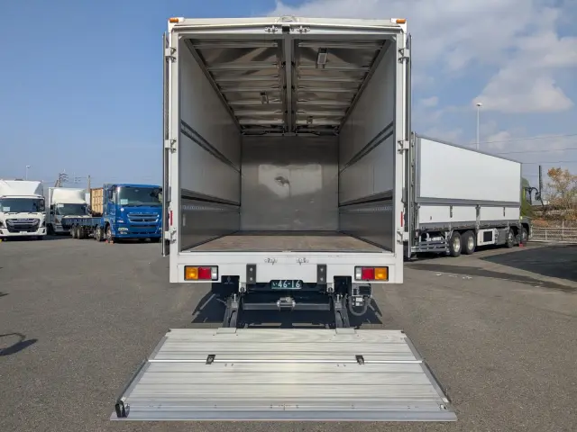 三菱 ファイター 2KG-FK65F(2WD)の写真9