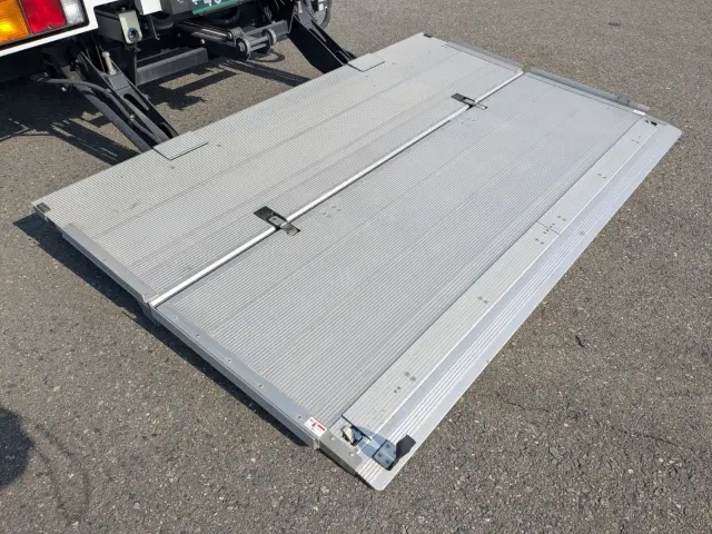 三菱 ファイター 2KG-FK65F(2WD)の写真10