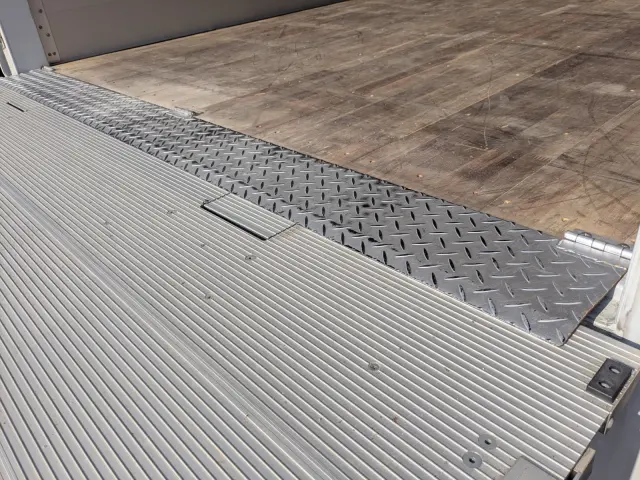 三菱 ファイター 2KG-FK65F(2WD)の写真15