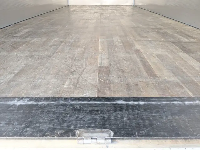 三菱 ファイター 2KG-FK65F(2WD)の写真18