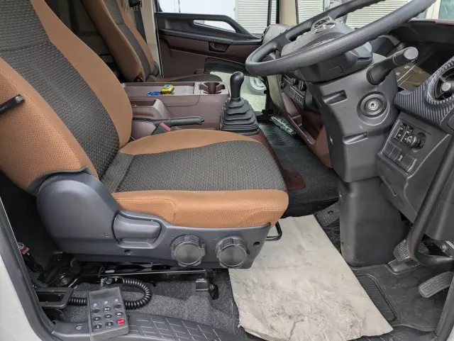 日野 レンジャー 2KG-FD2ABG(2WD)の写真34