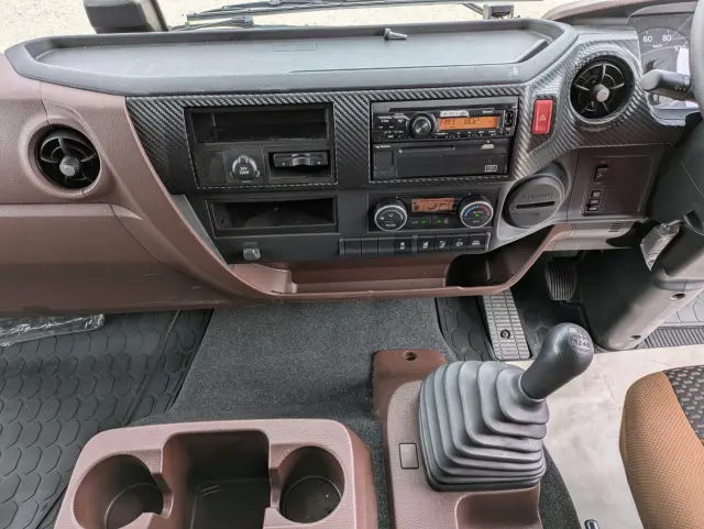 日野 レンジャー 2KG-FD2ABG(2WD)の写真38