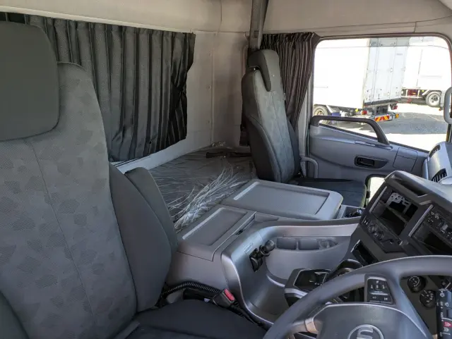 UD クオン 2PG-CG5CA(8x4)の写真39