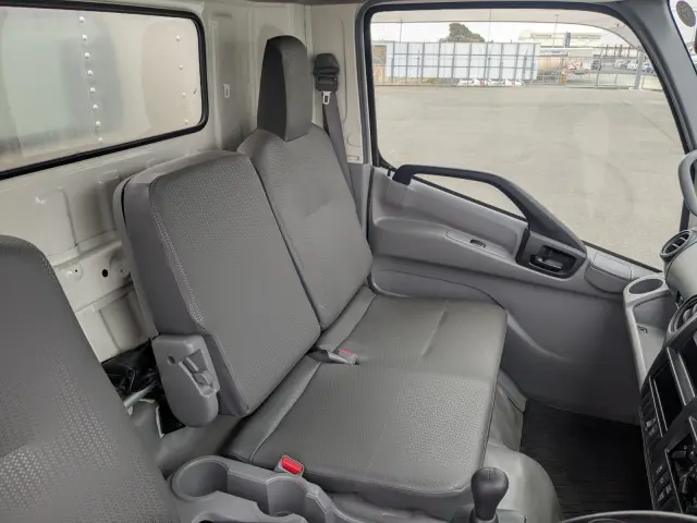 日野 デュトロ 2RG-XZU710M(2WD)の写真30