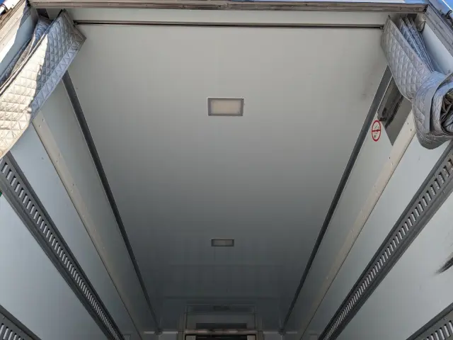 いすゞ フォワード 2PG-FRR90S2(2WD)の写真13