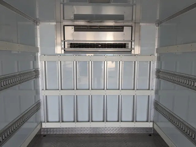 いすゞ フォワード 2PG-FRR90S2(2WD)の写真17