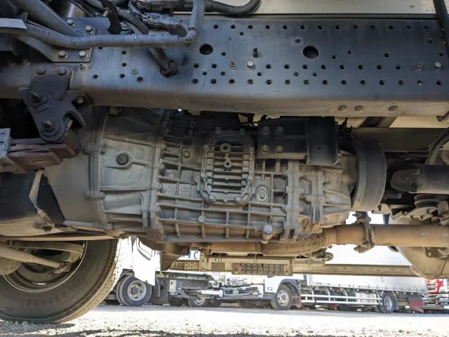 いすゞ フォワード 2PG-FRR90S2(2WD)の写真24