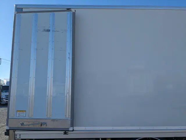 いすゞ フォワード 2PG-FRR90S2(2WD)の写真28