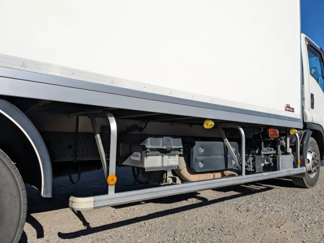 いすゞ フォワード 2PG-FRR90S2(2WD)の写真32