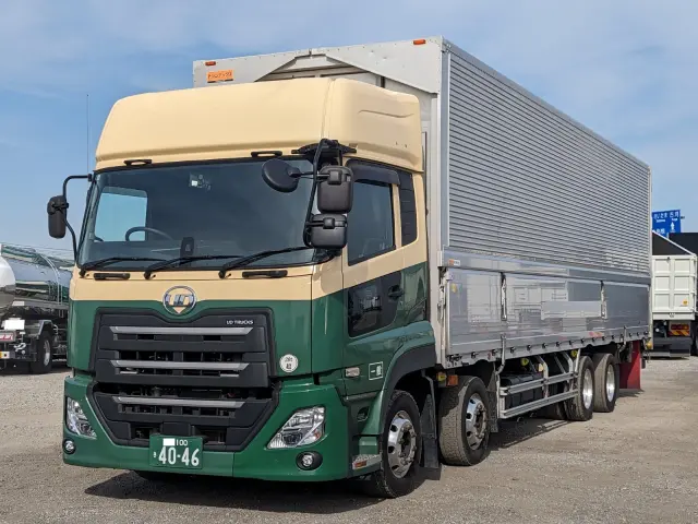 UD クオン 2PG-CG5CA(8x4)の写真1