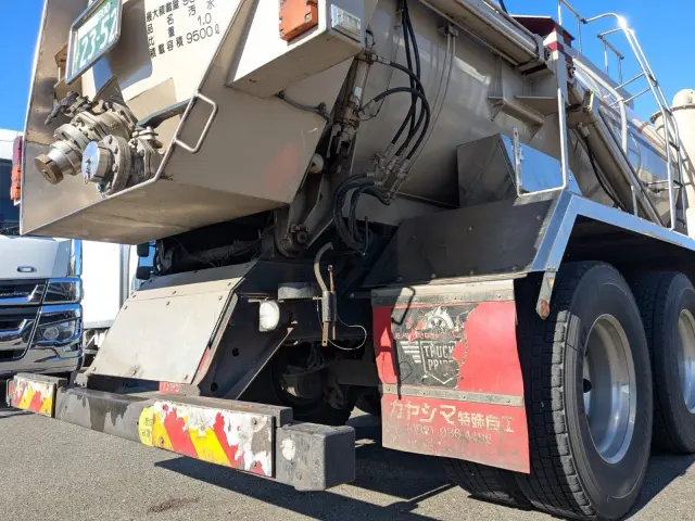 UD クオン QPG-CD5YL(6x2)の写真7