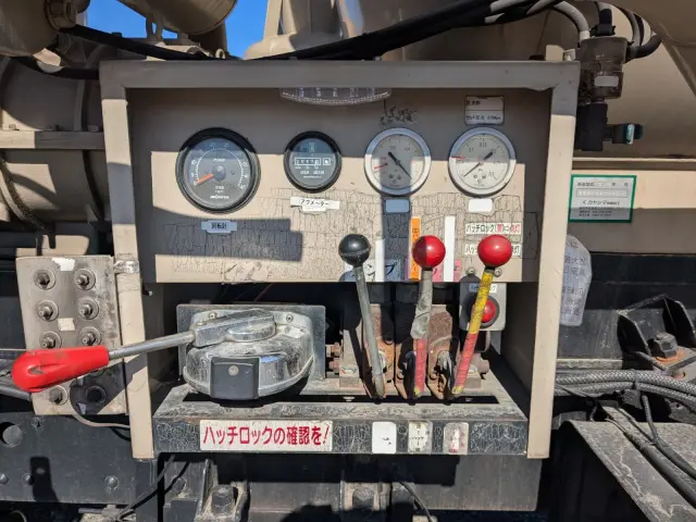 UD クオン QPG-CD5YL(6x2)の写真20