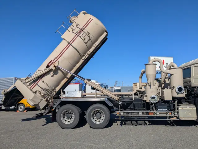 UD クオン QPG-CD5YL(6x2)の写真30