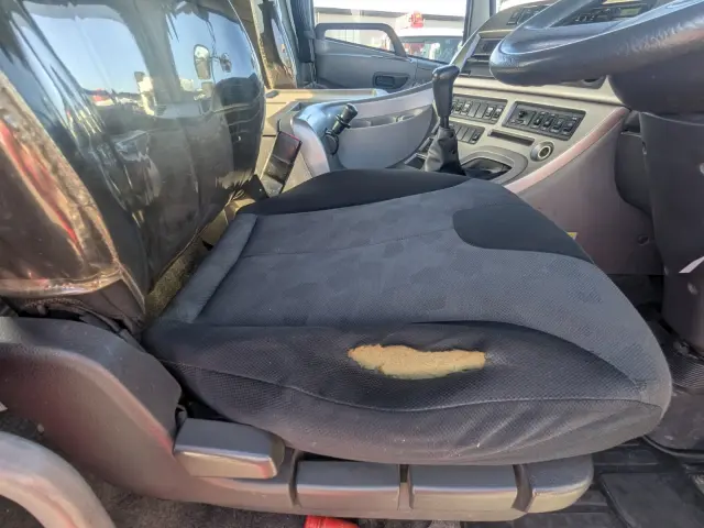 UD クオン QPG-CD5YL(6x2)の写真37