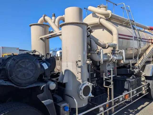 UD クオン QPG-CD5YL(6x2)の写真42