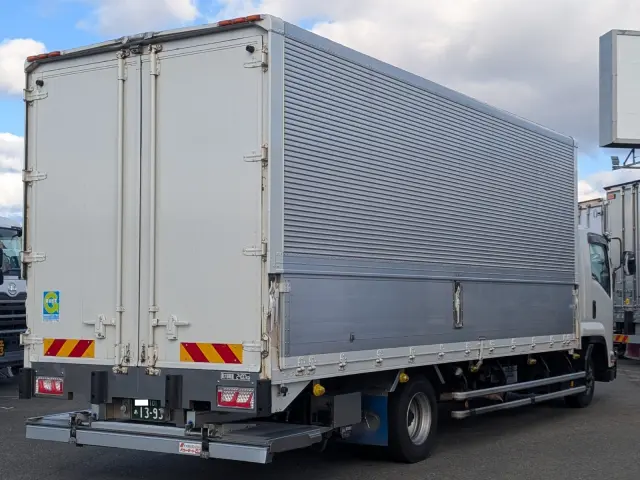 いすゞ フォワード TKG-FRR90T2(2WD)の写真2