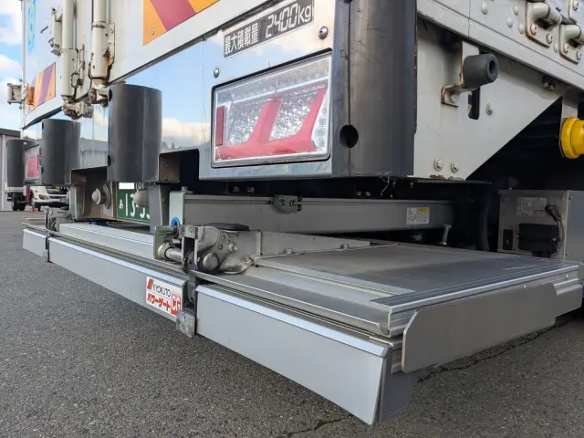 いすゞ フォワード TKG-FRR90T2(2WD)の写真6