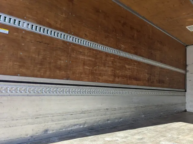 いすゞ フォワード TKG-FRR90T2(2WD)の写真12